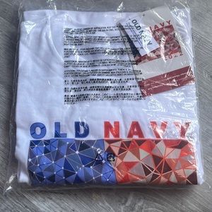 old navy tee